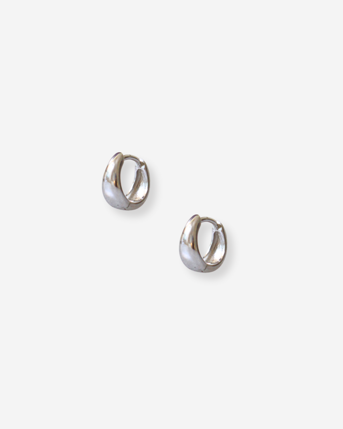 Mini Timeless Hoops